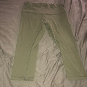 Lululemon high rise crop